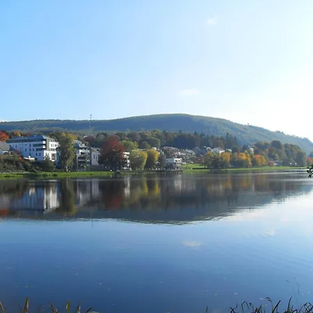 Lakeview In *
